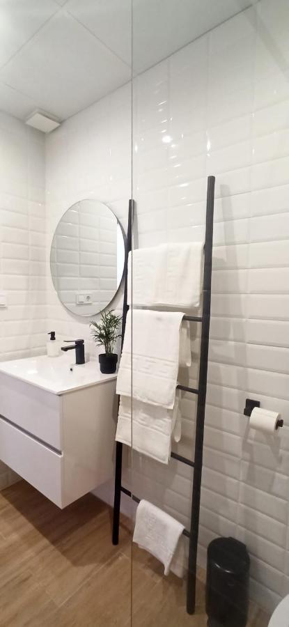 Limerencia: Tu Hogar En Este Blanco Pueblo Frigiliana Kültér fotó